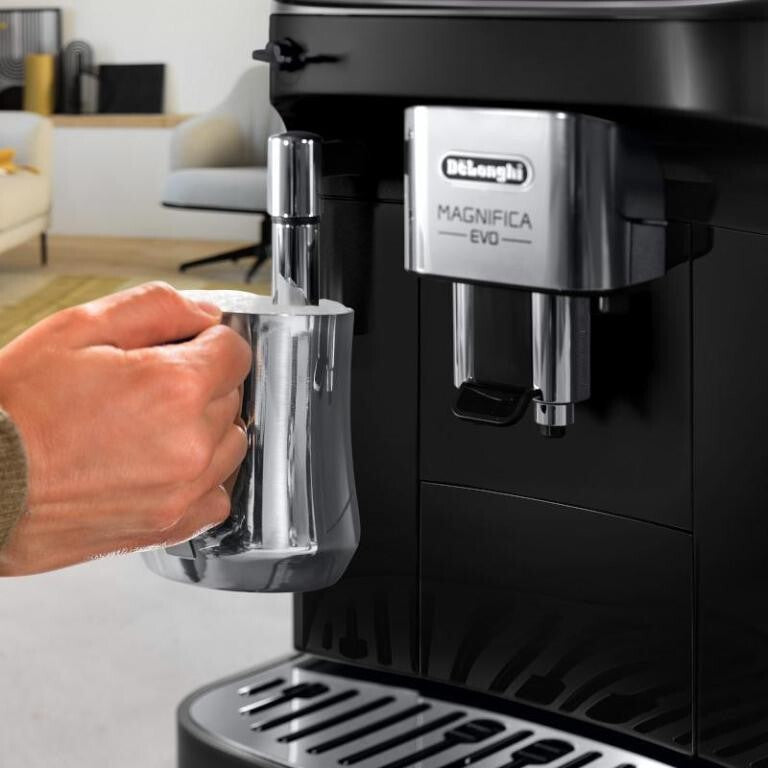 Automatické Espresso De'Longhi Magnifica Evo ECAM290.22.B | OKAY.cz